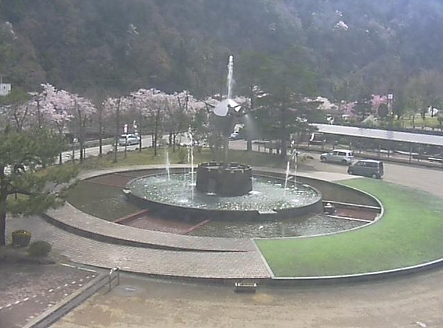 庄川特産館から水記念公園内・桜