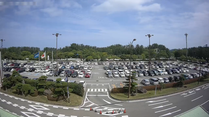 庄内空港駐車場ライブカメラ(山形県酒田市浜中村東)