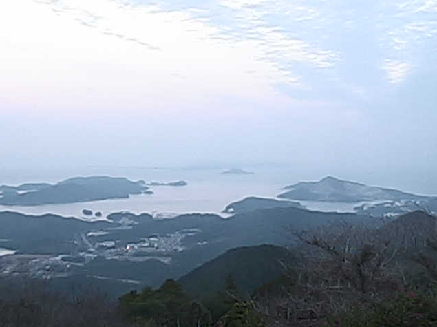 朝熊山頂展望台から鳥羽市内・鳥羽駅・坂出島・菅島・答志島