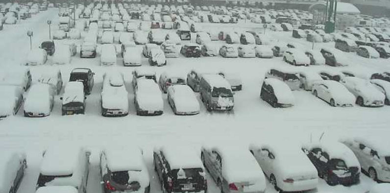 新千歳空港A駐車場出入口ゲートライブカメラは、北海道千歳市美々の新千歳空港A駐車場出入口ゲートに設置された駐車場内が見えるライブカメラです。