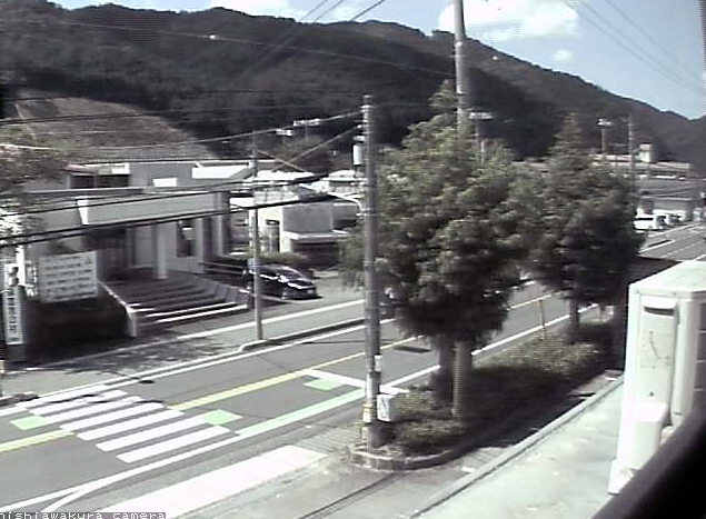 西粟倉村役場から国道373号が見えるライブカメラ。