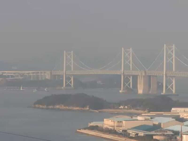 備讃瀬戸海上交通センターライブカメラ(香川県宇多津町青の山)