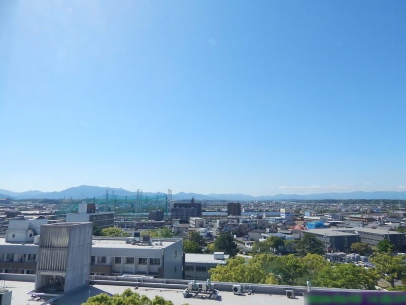 三重大学陸向き鈴鹿山脈ライブカメラ(三重県津市栗真町屋町)