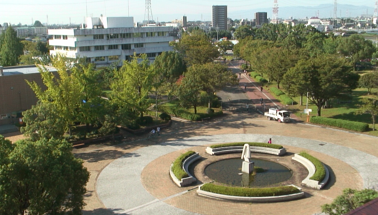 岐阜大学図書館屋上