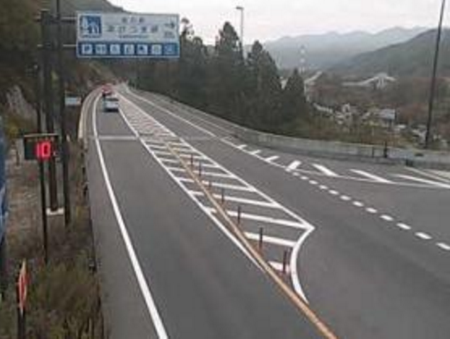 国道145号雁ヶ沢ランプライブカメラは、群馬県東吾妻町松谷の雁ヶ沢ランプに設置された国道145号(八ッ場バイパス)が見えるライブカメラです。