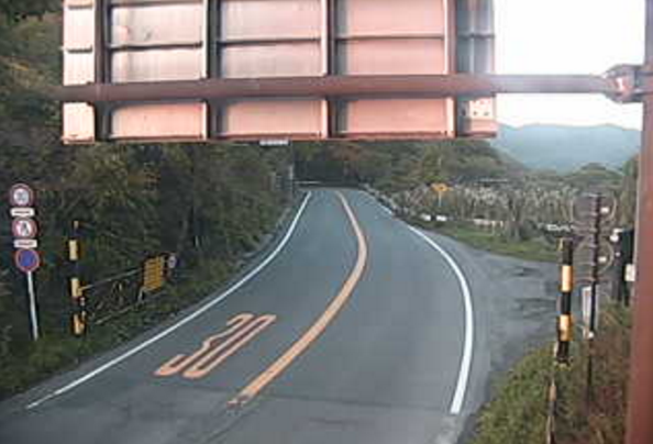 国道18号碓氷峠ライブカメラは、群馬県安中市松井田町の碓氷峠に設置された国道18号(中山道)が見えるライブカメラです。