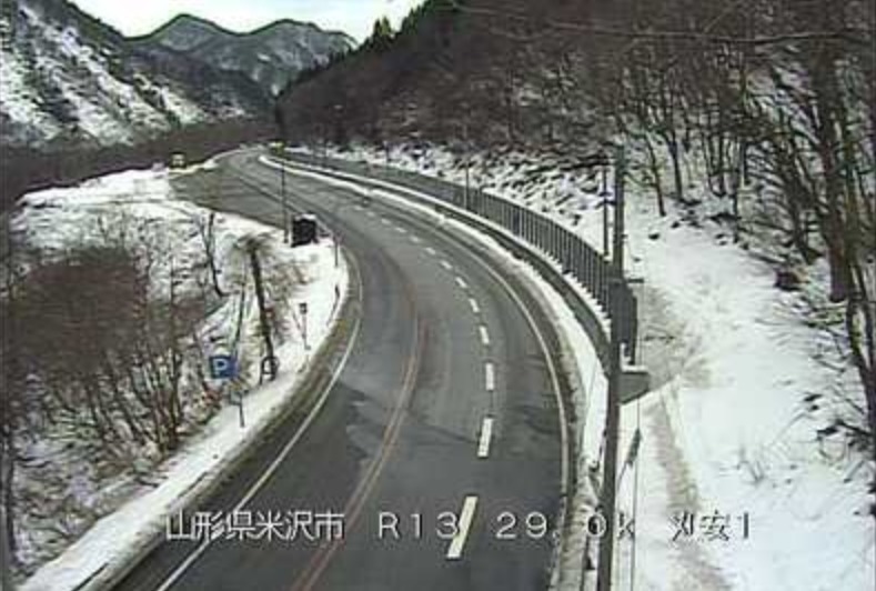 国道13号刈安第1ライブカメラ(山形県米沢市万世町)