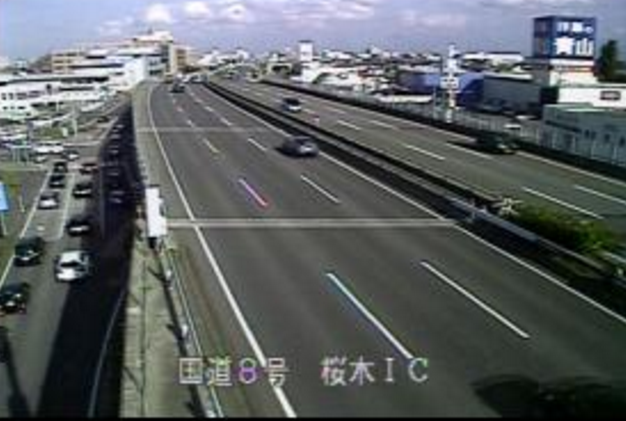 国道8号桜木インターチェンジライブカメラは、新潟県新潟市中央区の桜木インターチェンジ(桜木IC)に設置された国道8号(新潟バイパス)が見えるライブカメラです。