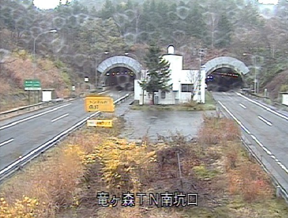 竜ヶ森トンネル南坑口から東北自動車道(東北道)