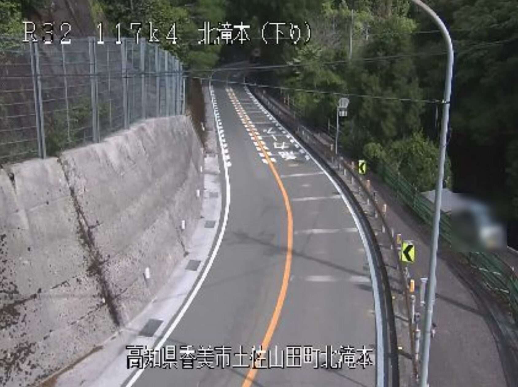 国道32号根曳峠ライブカメラ(高知県香美市土佐山田町)