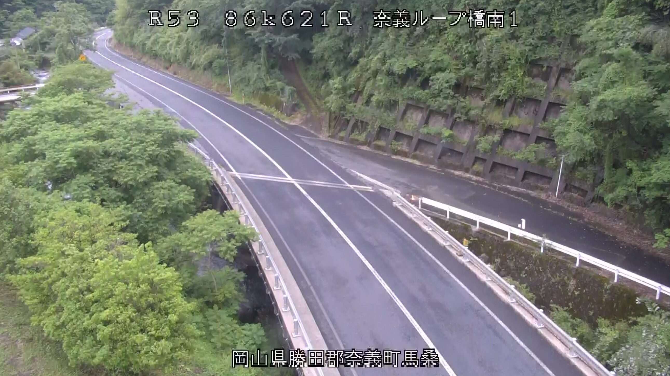 国道53号奈義ループ橋南ライブカメラ(岡山県奈義町小坂)