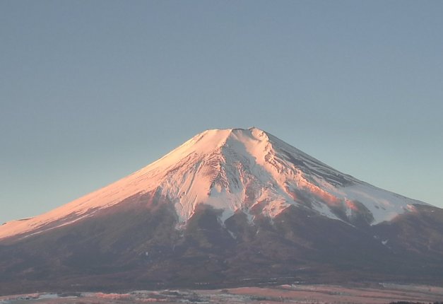 忍野村役場保健福祉センターから富士山