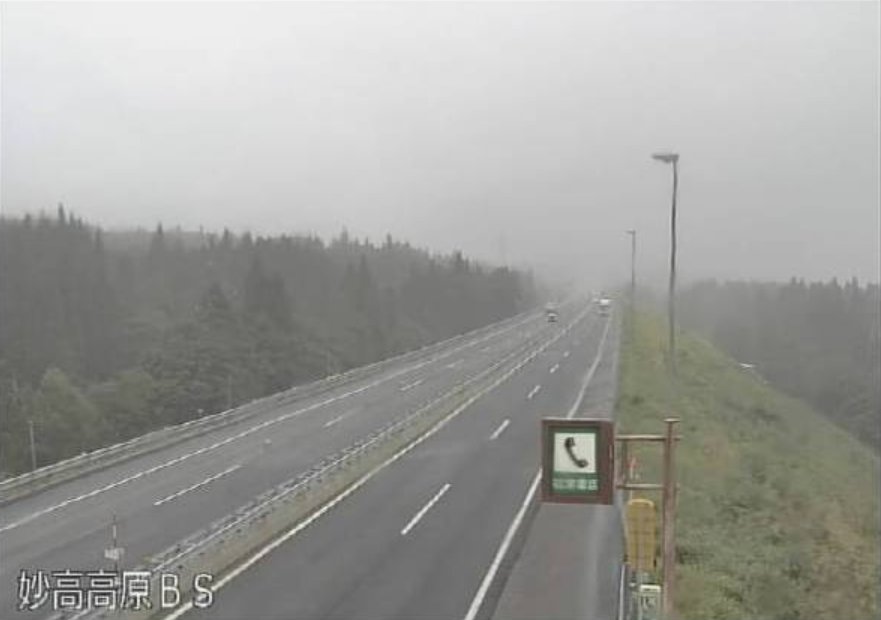 上信越自動車道妙高高原バスストップライブカメラ(新潟県妙高市二俣)