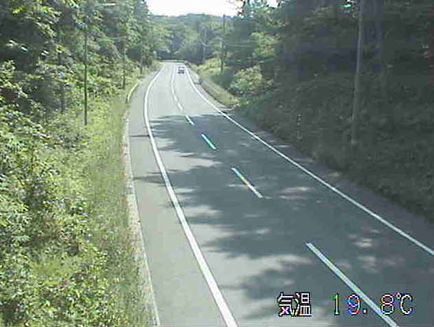猿越峠から国道395号(二戸から軽米方面)が見えるライブカメラ。