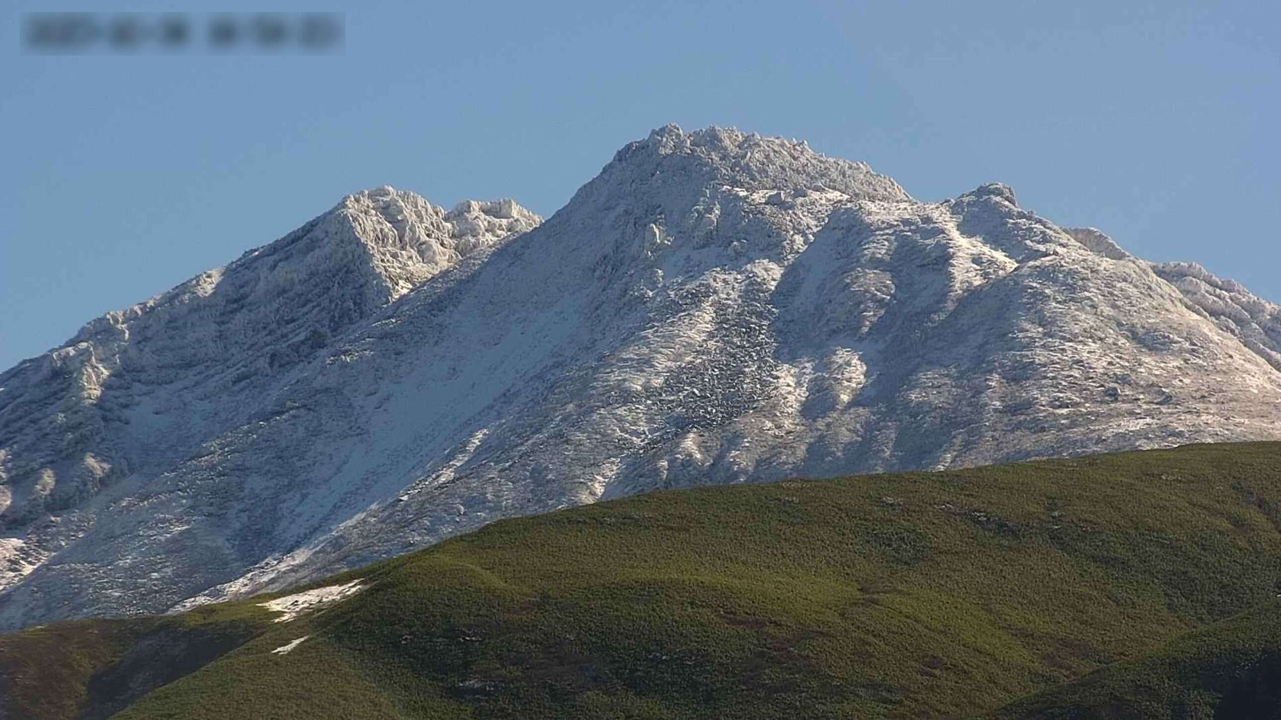 鉾立山荘鳥海山頂上ライブカメラ(秋田県にかほ市象潟町)