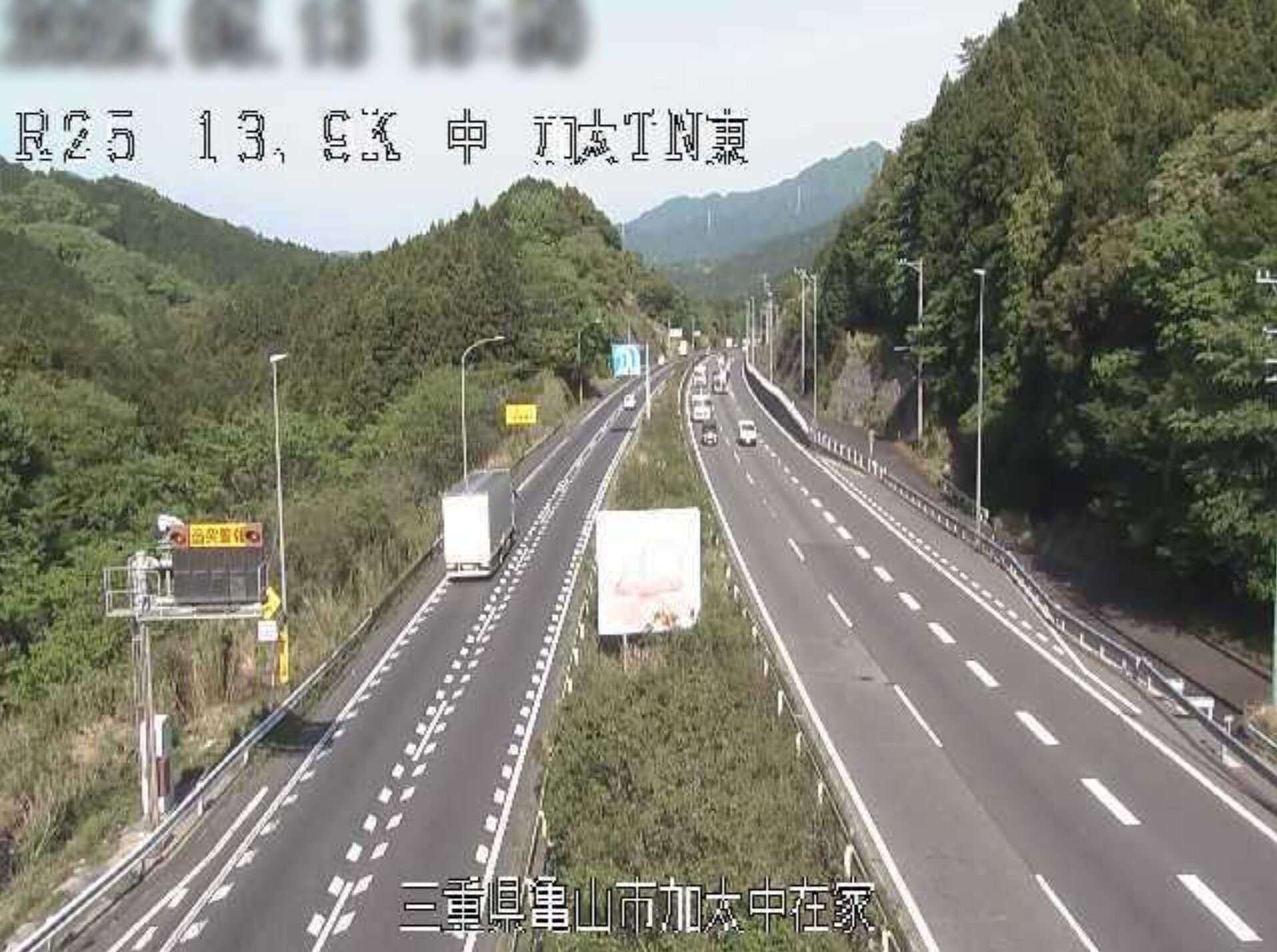名阪国道加太トンネル東ライブカメラ(三重県亀山市加太中在家)