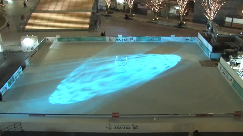 ウメダアイスリンクつるんつるんライブカメラ(大阪府大阪市北区)