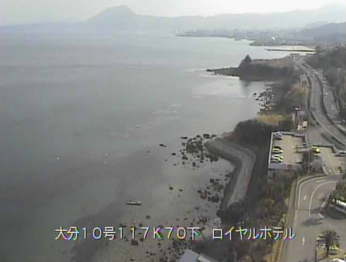 別府湾ロイヤルホテル屋上から国道10号