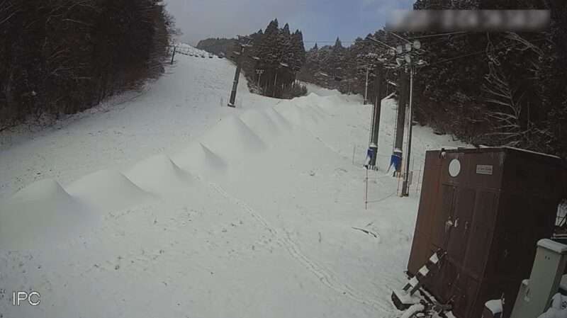 女鹿平温泉めがひらスキー場ライブカメラ(広島県廿日市市吉和)