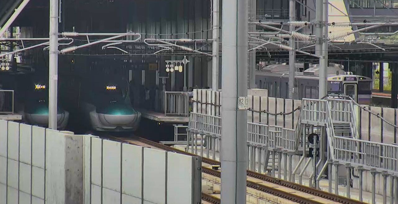 新函館北斗駅から北海道新幹線H5系はやぶさが見えるライブカメラ。