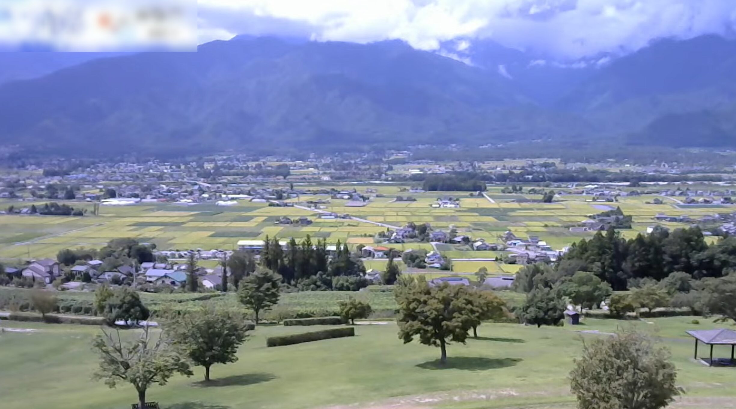 池田町創造館ライブカメラ(長野県池田町会染)