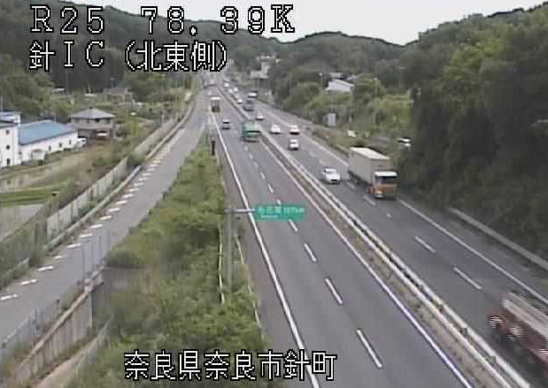 針インターチェンジ(針IC)北東側から名阪国道(国道25号バイパス)が見えるライブカメラ。