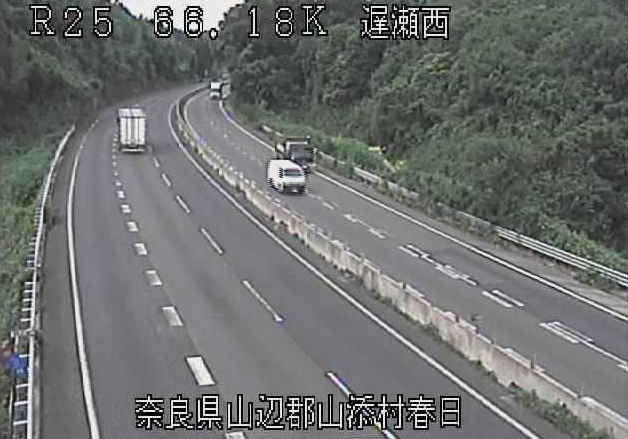 遅瀬西から名阪国道(国道25号バイパス)が見えるライブカメラ。