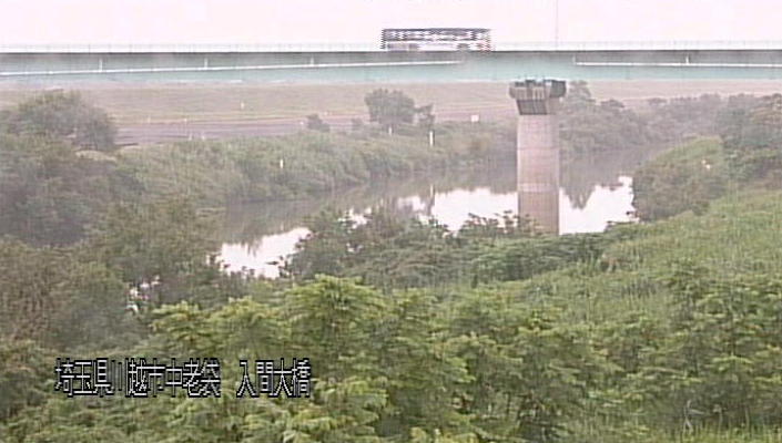 埼玉県川越市中老袋の入間大橋に設置された入間川が見えるライブカメラです。