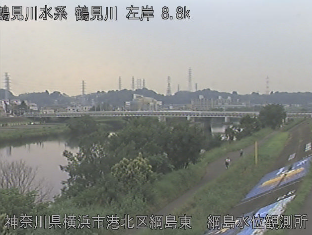 鶴見川綱島水位観測所ライブカメラは、神奈川県横浜市港北区の綱島水位観測所に設置された鶴見川が見えるライブカメラです。