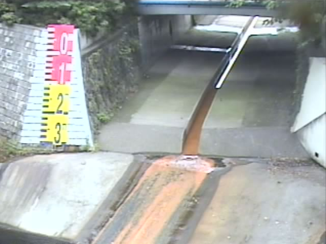妙正寺川妙江合流水位観測所ライブカメラは、東京都中野区松が丘の妙江合流水位観測所に設置された妙正寺川が見えるライブカメラです。