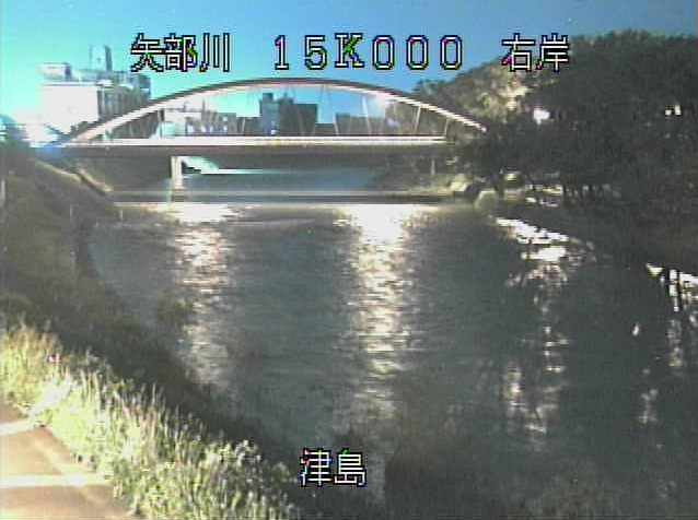 矢部川津島ライブカメラは、福岡県筑後市の津島に設置された矢部川が見えるライブカメラです。