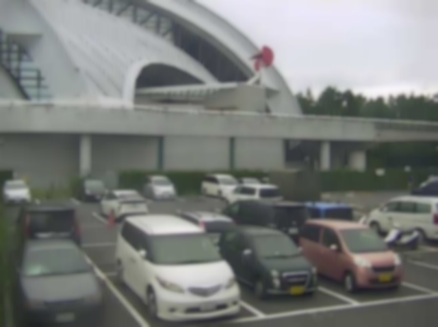 NTTルパルク辰巳第1駐車場3ライブカメラは、東京都江東区辰巳のNTTルパルク辰巳第1駐車場に設置されたコインパーキングが見えるライブカメラです。