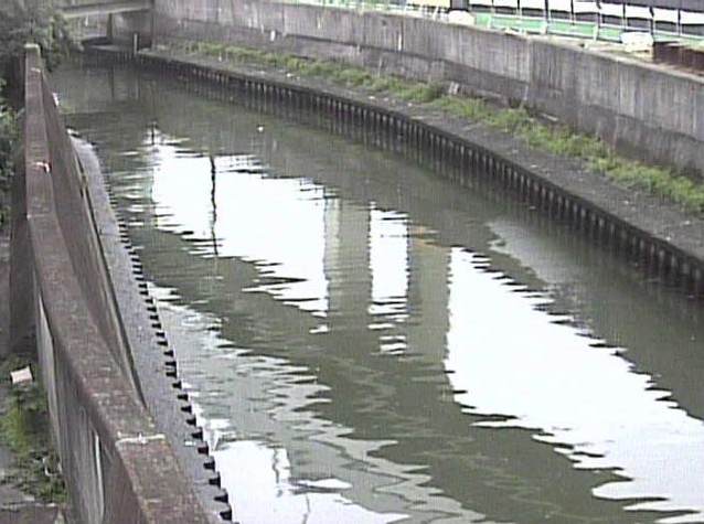石神井川新柳橋ライブカメラは、東京都北区豊島の新柳橋に設置された石神井川が見えるライブカメラです。