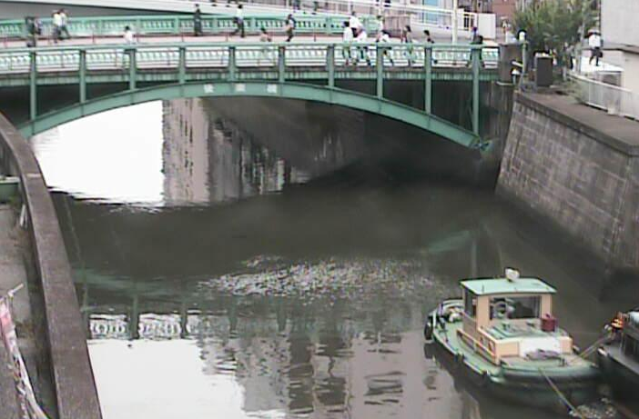 神田川後楽橋ライブカメラは、東京都千代田区三崎町の後楽橋水位局に設置された神田川が見えるライブカメラです。