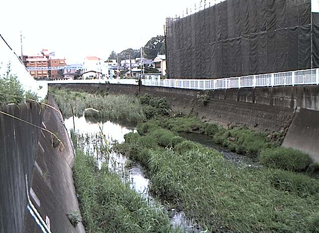 平戸永谷川嶽下橋ライブカメラは、神奈川県横浜市戸塚区の嶽下橋に設置された平戸永谷川が見えるライブカメラです。更