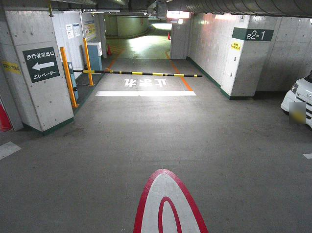 NTTルパルク代々木駅前第1駐車場1ライブカメラは、東京都渋谷区千駄ヶ谷のNTTルパルク代々木駅前第1駐車場に設置されたコインパーキングが見えるライブカメラです。