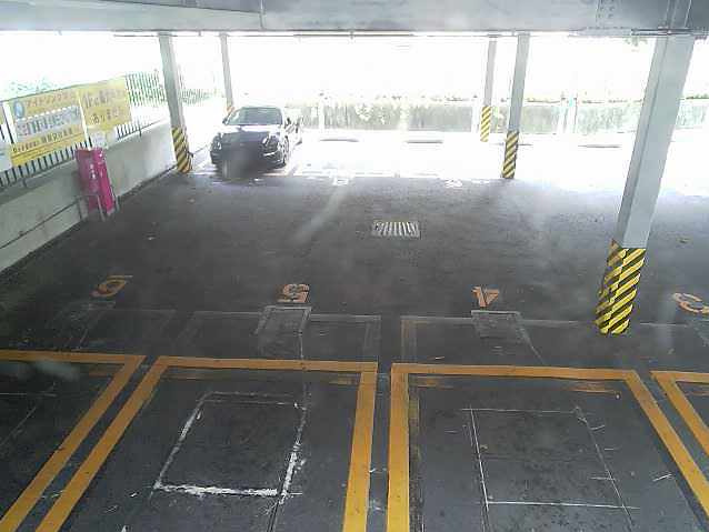 NTTルパルク代官山第1駐車場2ライブカメラは、東京都渋谷区猿楽町のNTTルパルク代官山第1駐車場に設置されたコインパーキングが見えるライブカメラです。更新はリアルタイムで、独自配信による動画(生中継)のライブ映像配信です。エヌティティルパルク(NTTルパルク)による配信です。