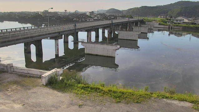 大分県杵築市南杵築の橋付近に設置された錦江橋・八坂川が見えるライブカメラです。