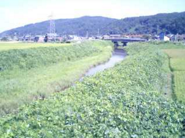 荻堀水管橋大平川ライブカメラは、新潟県三条市荻堀の荻堀水管橋に設置された大平川が見えるライブカメラです。