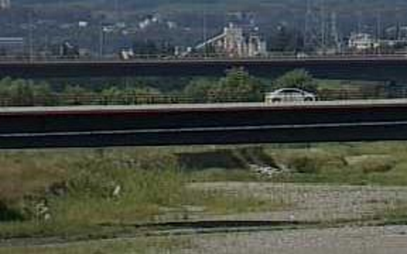 釜無川浅原橋ライブカメラは、山梨県南アルプス市浅原の浅原橋に設置された釜無川が見えるライブカメラです。