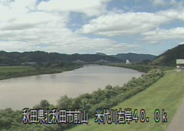 米代川坊沢排水樋管ライブカメラは、秋田県北秋田市前山の坊沢排水樋管に設置された米代川が見えるライブカメラです。
