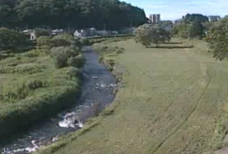 中津川山岸ライブカメラは、岩手県盛岡市の山岸に設置された中津川が見えるライブカメラです。