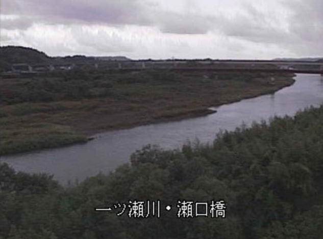 一ツ瀬川瀬口橋ライブカメラは、宮崎県西都市岡富の瀬口橋に設置された一ツ瀬川が見えるライブカメラです。