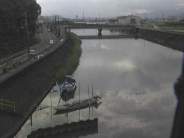 舟入川鹿児排水機場ライブカメラは、高知県高知市大津乙の鹿児排水機場(鹿児川排水機場)に設置された舟入川が見えるライブカメラです。