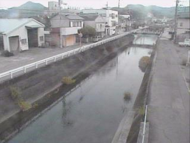 御手洗川青木橋上流ライブカメラは、高知県須崎市の青木橋上流に設置された御手洗川が見えるライブカメラです。