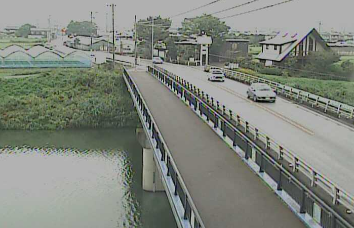 波介川弥九郎橋ライブカメラは、高知県土佐市塚地の弥九郎橋に設置された波介川が見えるライブカメラです。