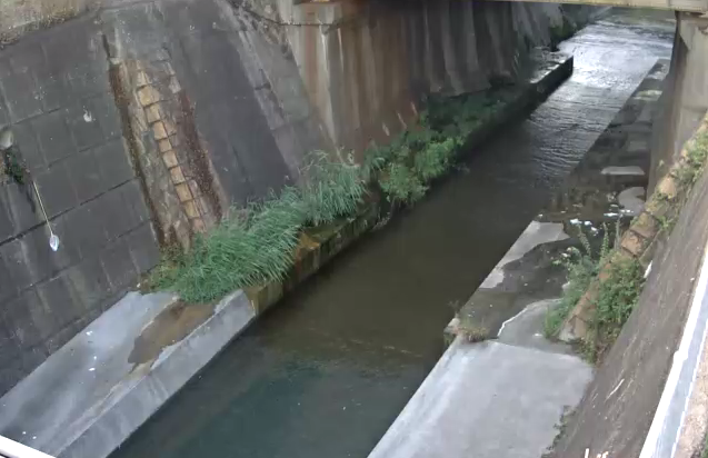 妙法寺川村雨橋ライブカメラは、兵庫県神戸市須磨区の村雨橋に設置された妙法寺川が見えるライブカメラです。