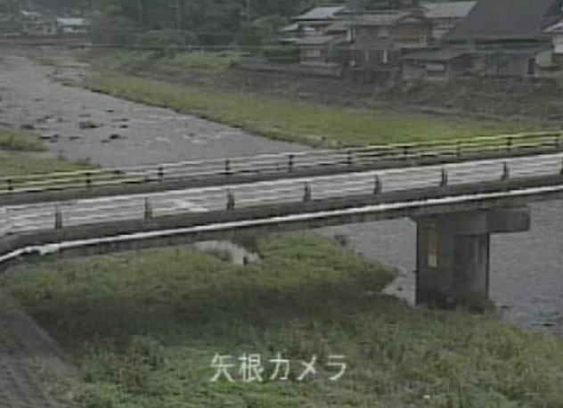 出石川矢根ライブカメラは、兵庫県豊岡市但東町の矢根に設置された出石川が見えるライブカメラです。
