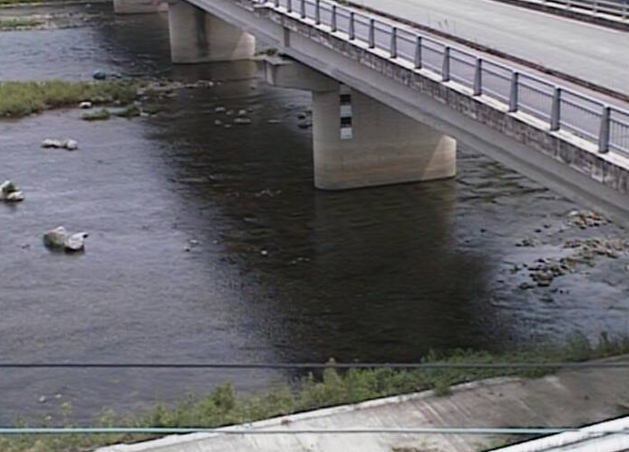 千種川苔縄ライブカメラは、兵庫県上郡町苔縄の苔縄(金華橋)に設置された千種川が見えるライブカメラです。