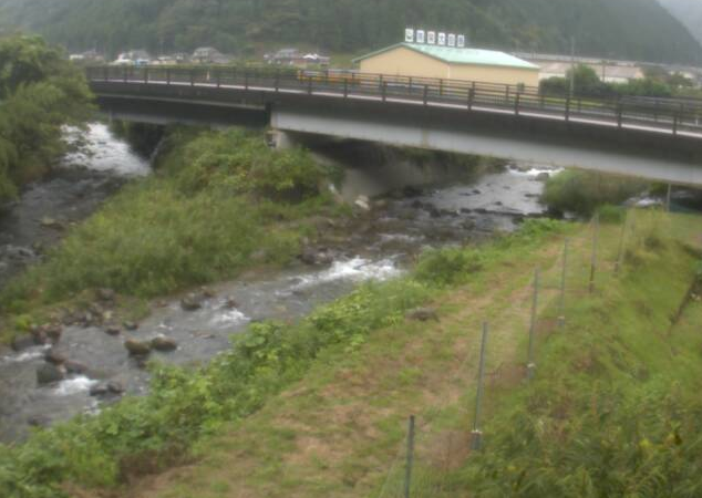 田路川羽渕ライブカメラは、兵庫県朝来市の羽渕(羽渕大橋)に設置された田路川が見えるライブカメラです。